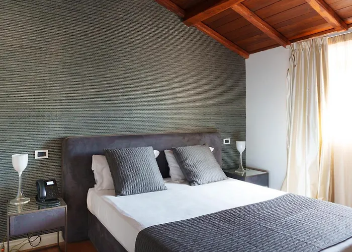 The Place 217 Otel